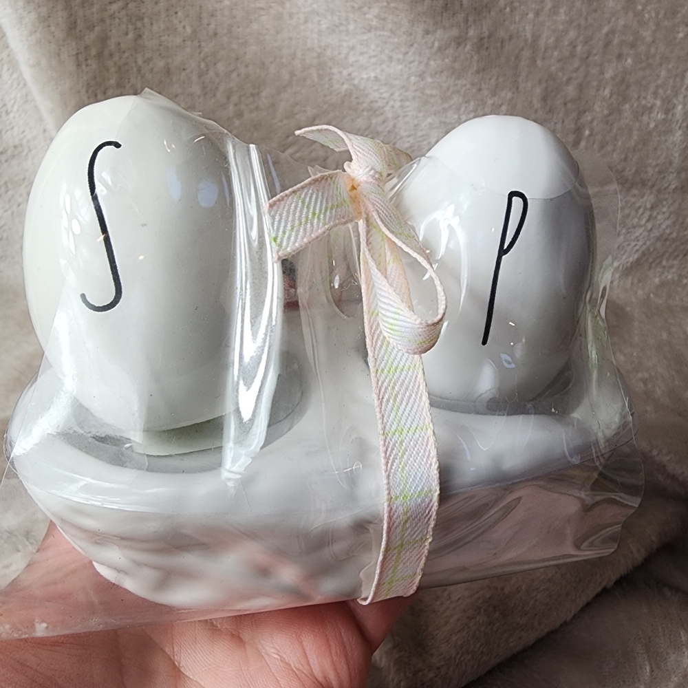 Rae Dunn White Ceramic Egg Salt And Pepper Shakers With Nest Tray New